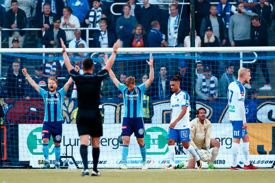 Djurgården jublar och Norrköpings Alexander Jakobsen och