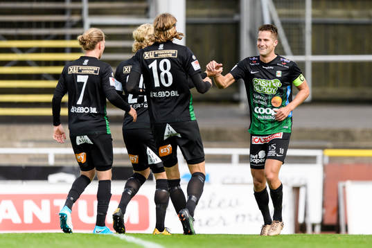Varbergs Gabriel Altemark-Vanneryr (h)  jublar