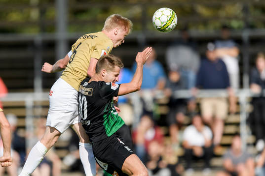 Brommapojkarnas Gustav Sandberg Magnusson och Varbergs