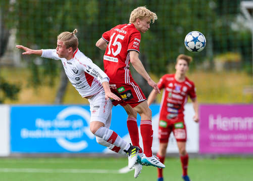 Anundsjös Olle Strandberg i nickduell med Piteås Johannes