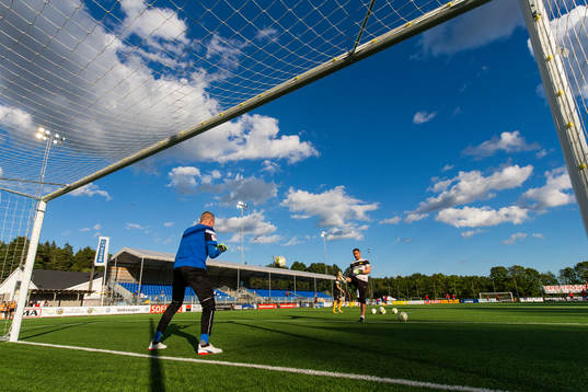 Frejs målvakt Ruben Åhman och målvaktstränare Nicos