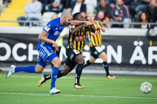 Sundsvalls Marcus Danielson river ned Häckens Chisom