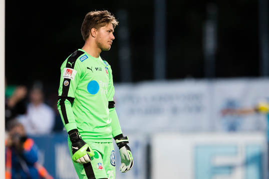 Helsingborgs målvakt Kalle Joelsson deppar