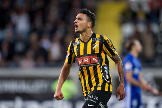 Häckens Ahmed Yasin jublar