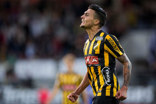 Häckens Ahmed Yasin jublar