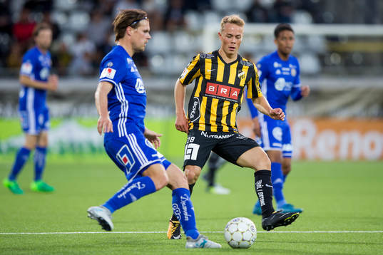 Sundsvalls Sebastian Rajalakso mot Häckens Adam Andersson