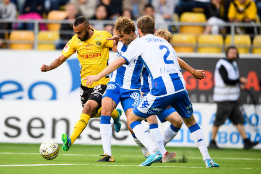 Elfsborgs Issam Jebali och IFK Göteborgs Thomas Rogne och