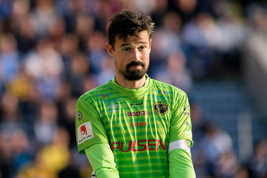 Elfsborgs målvakt Kevin Stuhr Ellegaard deppar
