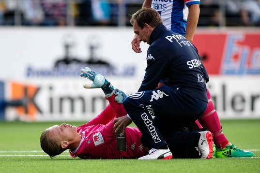 IFK Göteborgs målvakt Pontus Dahlberg skadade fingrarna
