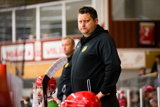 Moras tränare Mattias Karlin