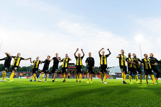 Hammarbys spelare tackar pubiken