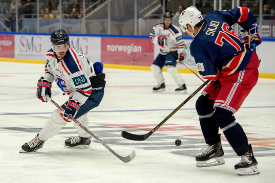 Icebreakers Marcus Johansen och Team Zuccarellos Brady Skjei