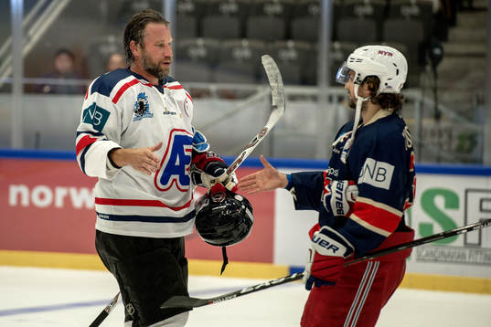 Icebreakers Peter Forsberg och Team Zuccarellos Mats