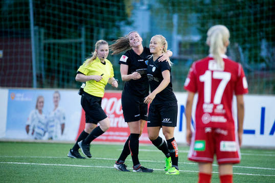 Göteborgs Adelina Engman jublar