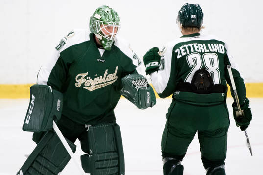 Färjestads målvakt Stefan Steen och Fabian Zetterlund