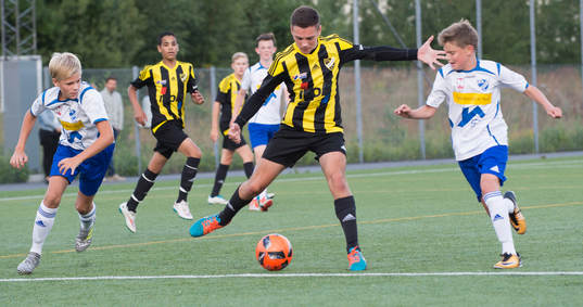 i matchen för pojkar födda 2003 mellan IFK Hässleholm