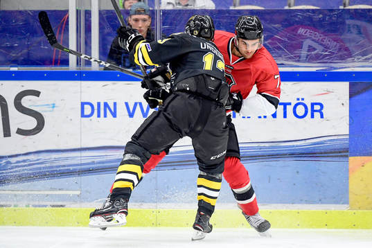 Malmö Redhawks Nils Andersson och Panterns Emil Sandin