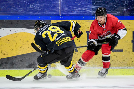 Panterns Sebastian Strandberg och Malmö Redhawks Nils