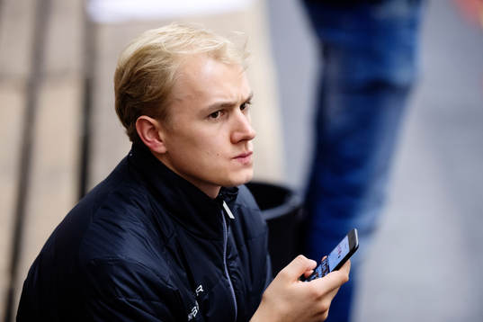 Frölundas videoredaktör Jonas Andersson med en