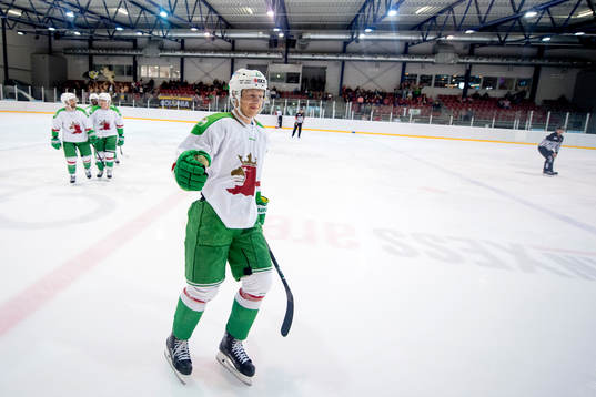 Rögles Jesper Williamsson jublar