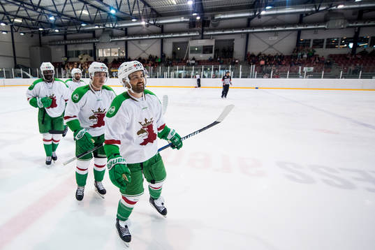 Rögles Jack Connolly och Bryan Lerg jublar