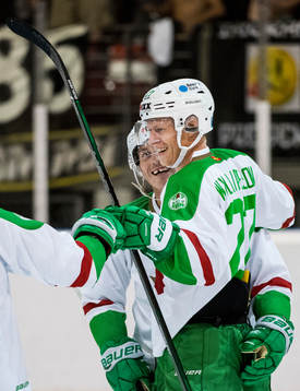 Rögles Jesper Williamsson jublar med Bryan Lerg