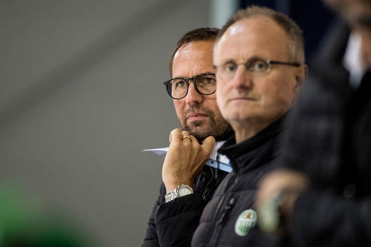 Rögles assisterande tränare Roger Hansson och tränare