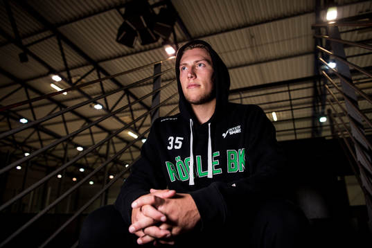 Rögles målvakt Emil Kruse