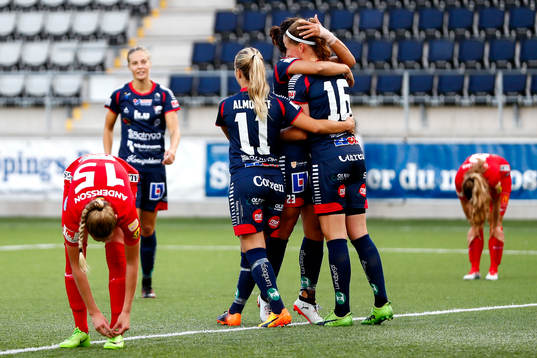 Linköpings Nicoline Sörensen och Tove Almqvist jublar