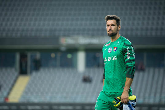 Örgrytes målvakt Stojan Lukic deppar