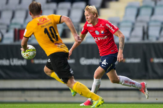 Örgrytes Sebastian Carlsén mot Frejs Joakim Runnemo