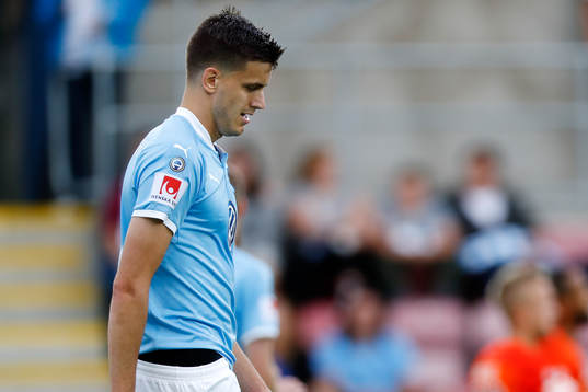 Malmö FFs Alexander Jeremejeff deppar