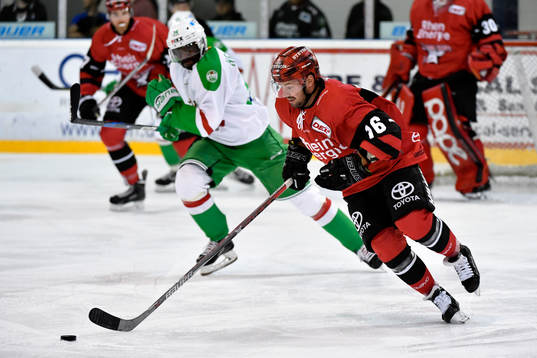 Kölns Dylan Wruck och Rögles Edwin Hedberg
