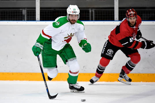 Rögles Ludvig Rensfeldt och Kölns Justin Shugg