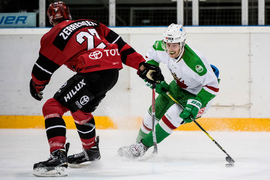 Rögles Johan Zarwel och Kölns Pascal Zerressen