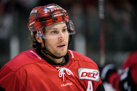 Kölns Ryan Jones