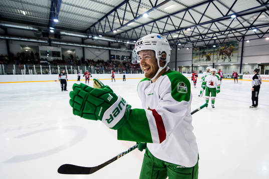 Rögles Sebastian Collberg jublar