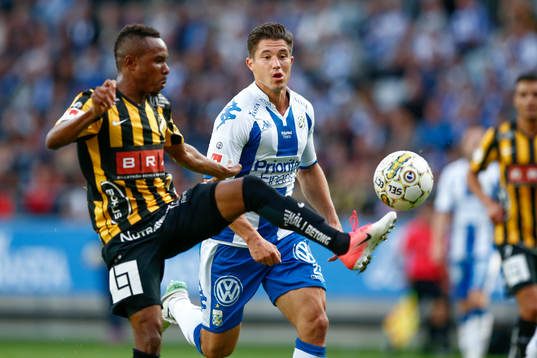 Häckens Nasiru Mohammed och IFK Göteborgs David Boo