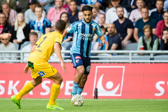Djurgårdens Othman El Kabir utmanar Halmstads Adnan Kojic