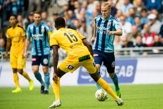 Djurgårdens Gustav Engvall utmanar Halmstads Aboubakar