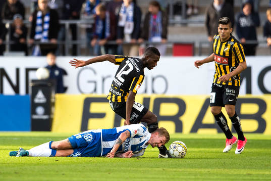 IFK Göteborgs Sebastian Eriksson och Häckens Mohammed