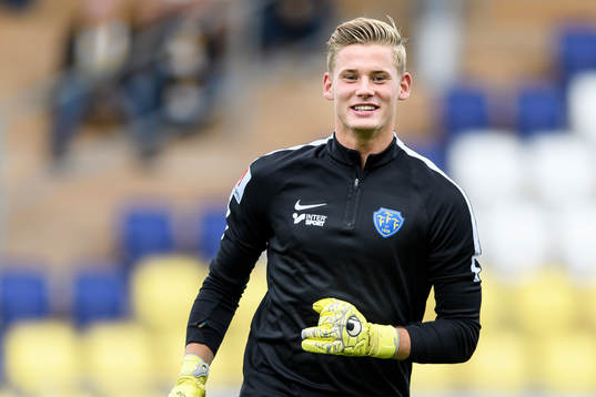 Falkenbergs målvakt Johan Brattberg före fotbollsmatchen
