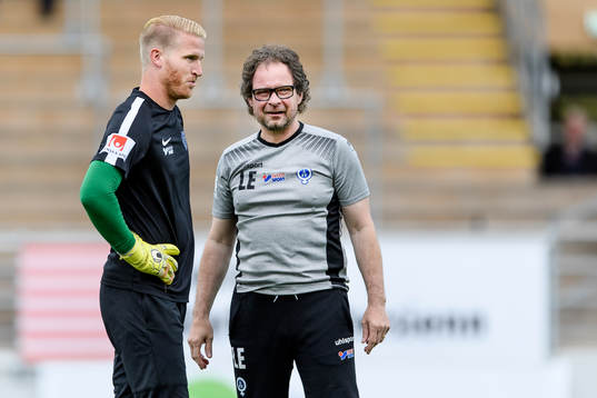 Falkenbergs målvakt Hampus Nilsson och Åtvidabergs