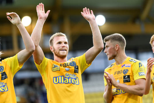 Falkenbergs Per Karlsson jublar