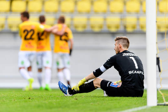 Åtvidabergs målvakt Gustav Jansson deppar