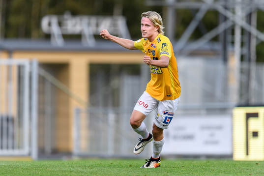 Falkenbergs Viktor Götesson jublar
