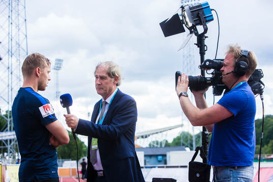 Cmores kommentator Anders Fredriksson intervjuar Sirius