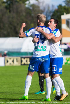 Norrköpings Sebastian Andersson jublar med Nikola Tkalcic