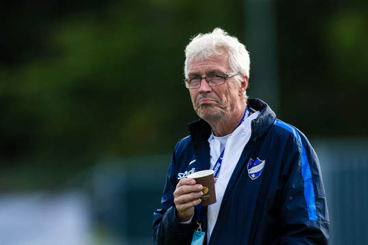 Norrköpings assisterande tränare Stefan Hellberg innan
