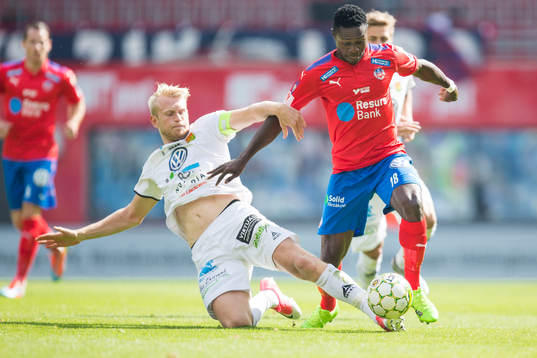 GAIS Carl Nyström och Helsingborgs Oke Akpoveta